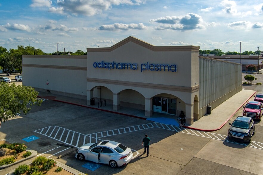 More Photos Of , Pasadena General Retail For Sale