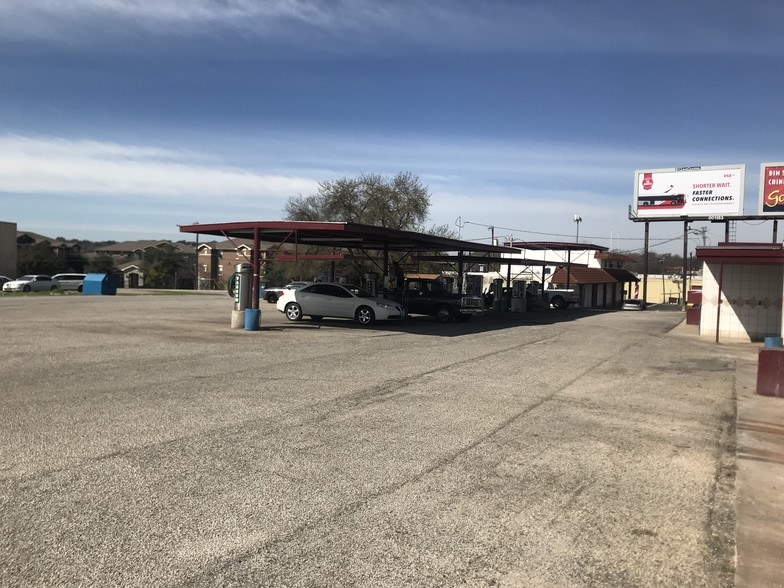 More Photos Of 1733 Bandera Rd, San Antonio Carwash For Sale