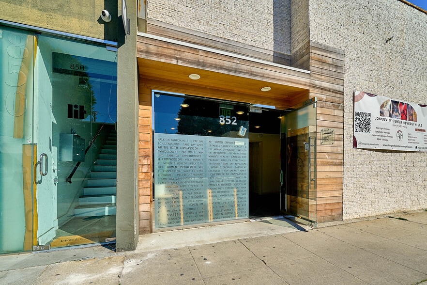 More Photos Of 852 S Robertson Blvd, Los Angeles Medical For Lease