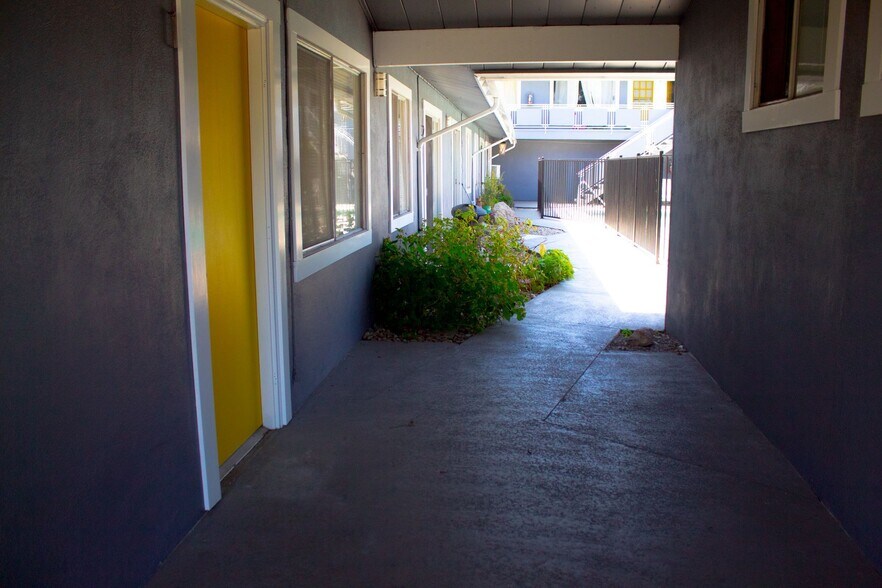 More Photos Of 2483-2491 Whitney Dr, Mountain View Apartments For Sale