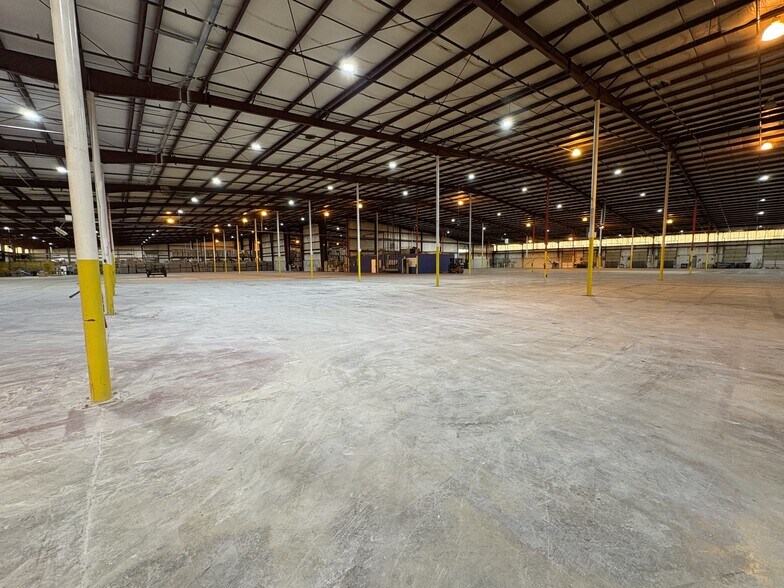 More Photos Of 500 Linkwood Rd, Rock Hill Warehouse For Sale