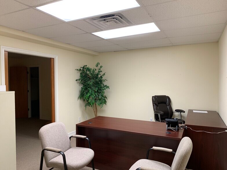 More Photos Of 6741 Satsuma Dr, Houston Industrial For Lease