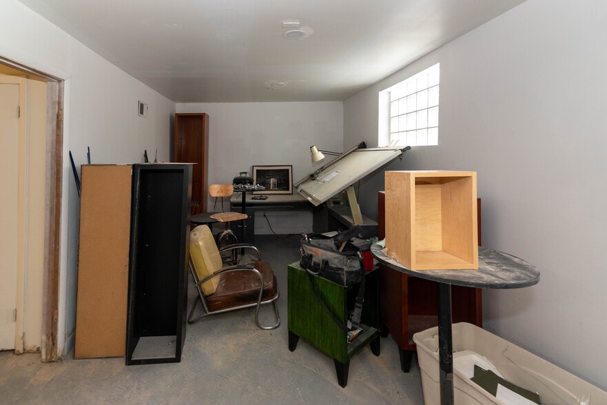 More Photos Of 1401 Clipper Heights, Baltimore Warehouse For Sale