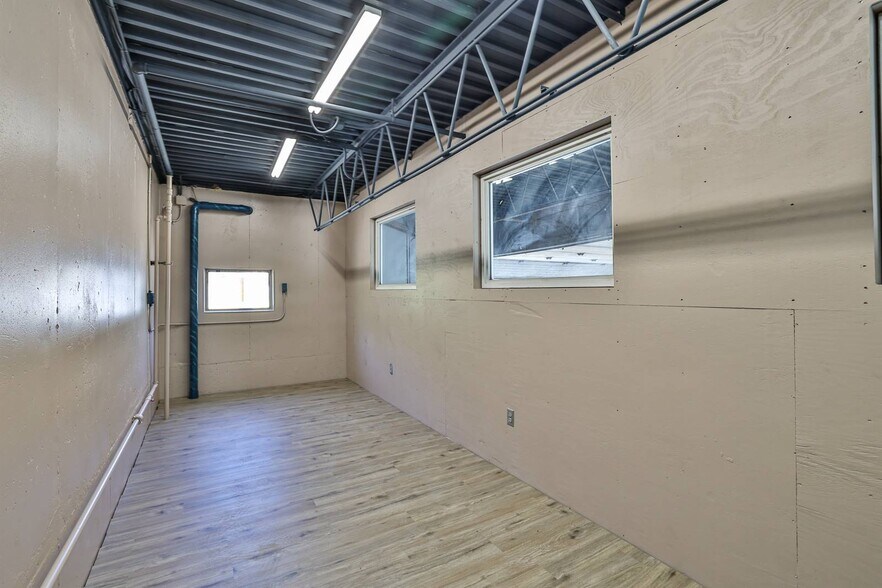 More Photos Of 4450 Monroe St, Hooven Truck Terminal For Sale