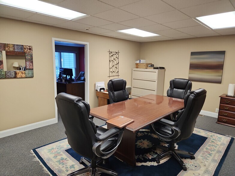 More Photos Of 3121 E Boundary Ct, Midlothian Office For Sale