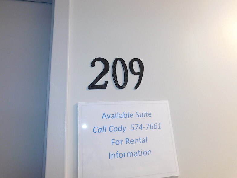 More Photos Of 3270 W North Bend Rd, Cincinnati Office Residential For Sale