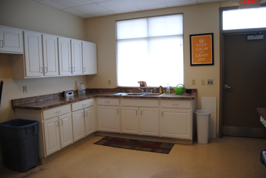 More Photos Of 20566 Main st, Jackson Medical For Lease