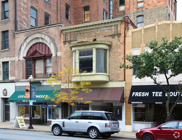 More Photos Of 6 N Broadway St, Aurora Storefront For Sale