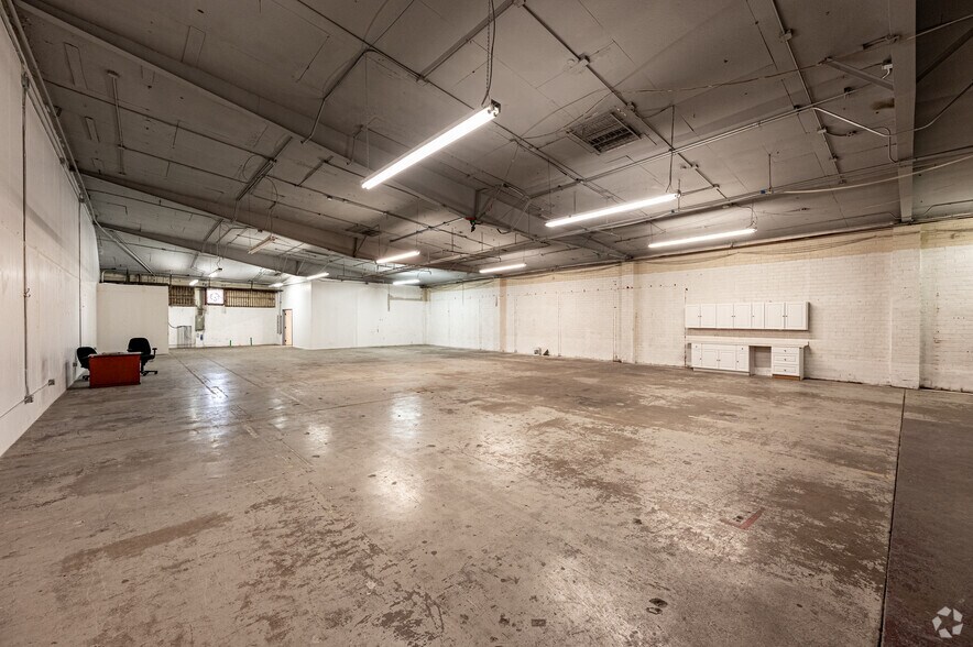More Photos Of 540 S Crocker St, Los Angeles Industrial For Sale
