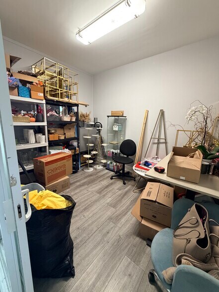 More Photos Of 353-359 E Magnolia Blvd, Burbank Storefront Retail Office For Lease