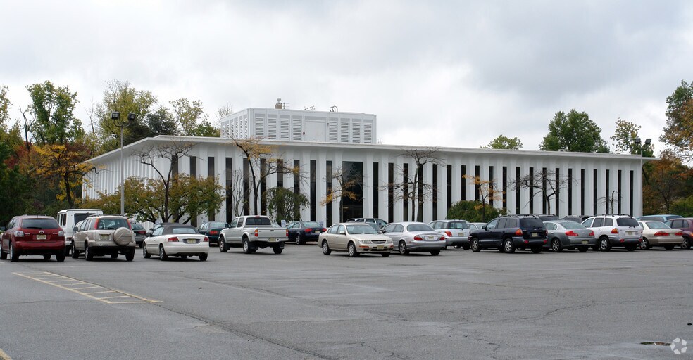 Primary Photo Of 210 Malapardis Rd, Cedar Knolls Office For Lease