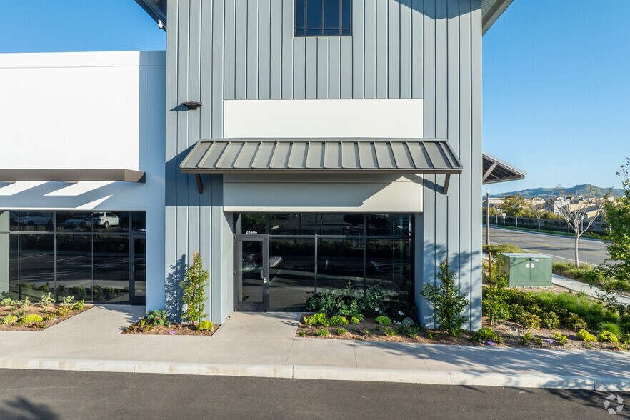 More Photos Of 28650 Airoso St, Rancho Mission Viejo Unknown For Lease