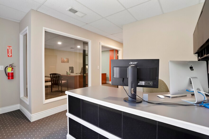 More Photos Of 7853-7867 W 38th Ave, Wheat Ridge Office For Sale