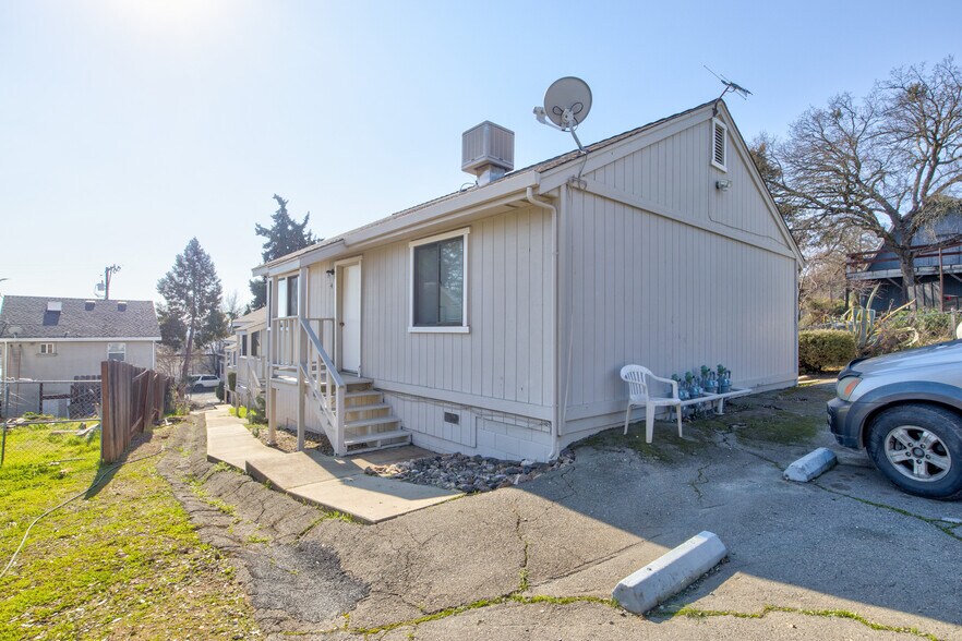 More Photos Of 9363 Landrum St, Plymouth Apartments For Sale
