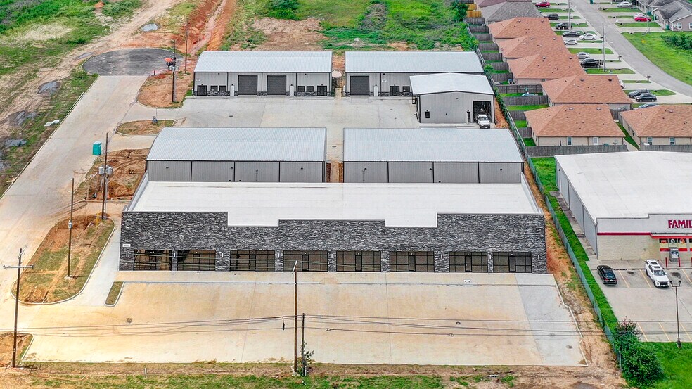 More Photos Of 12261 Hwy 75 N, Willis Unknown For Lease