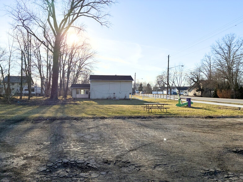 More Photos Of , Sheffield Lake General Retail For Sale