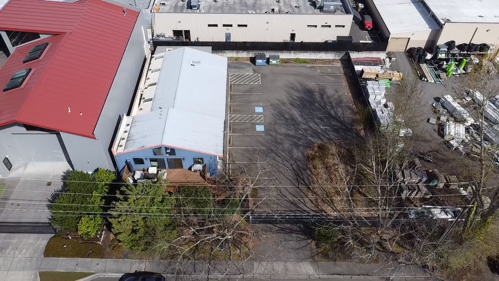 More Photos Of 720 8th Ave, Kirkland Flex For Sale