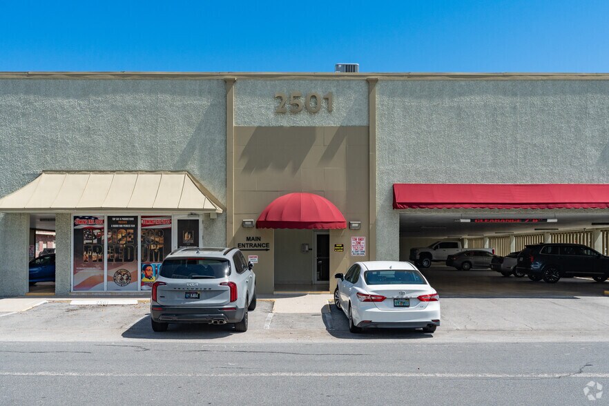 More Photos Of 2501 E Commercial Blvd, Fort Lauderdale Medical For Lease