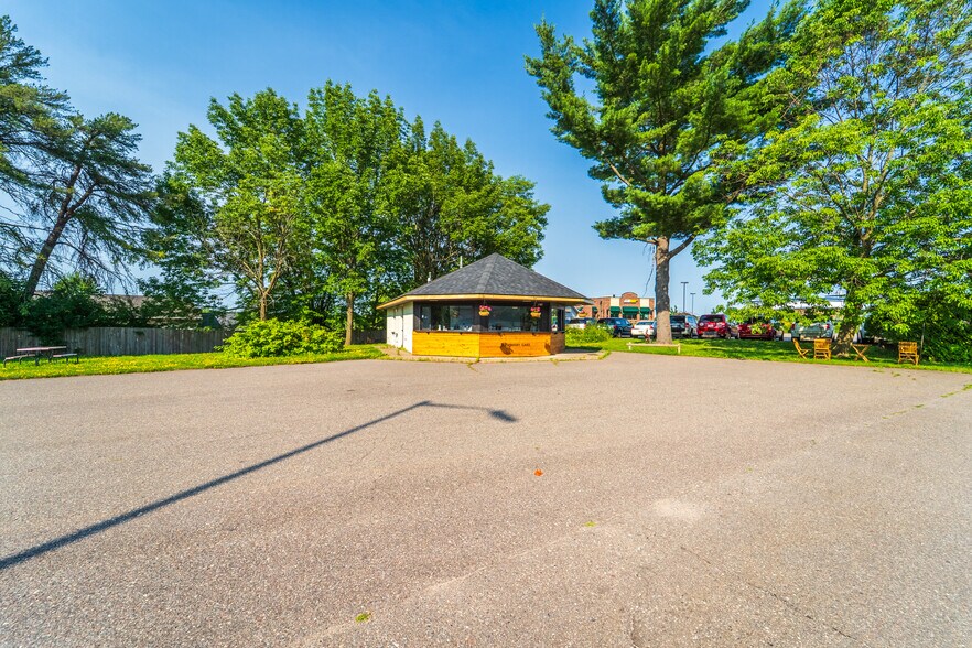 More Photos Of 1707 Merrill Ave, Wausau Freestanding For Sale