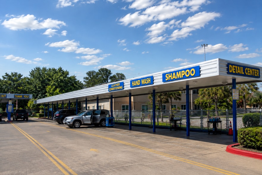 More Photos Of 7991 Bellfort Ave, Houston Service Station For Sale