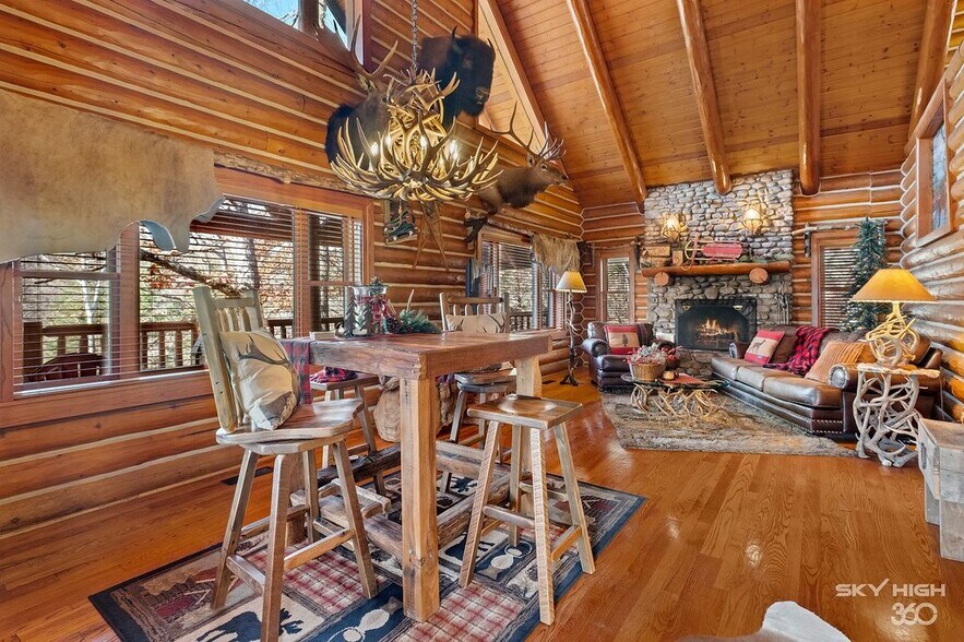 More Photos Of 3134 E Van Buren, Eureka Springs Hotel For Sale