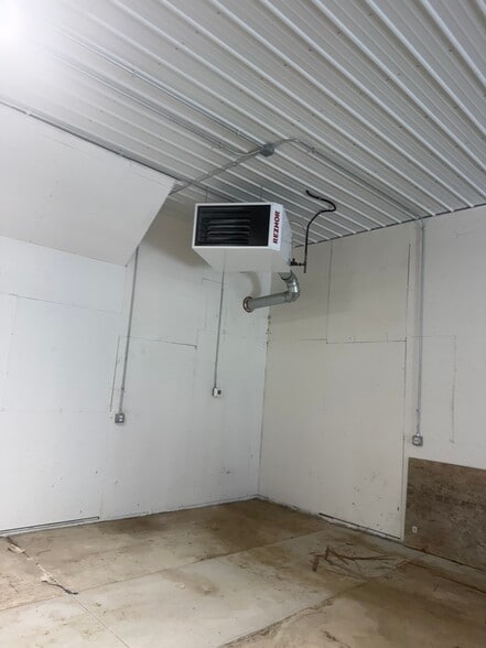 More Photos Of 109 W 34th Ave, Bellevue Self Storage For Sale