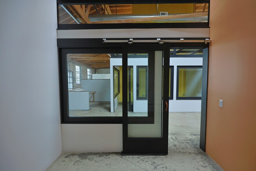 More Photos Of 2014-2022 E 7th St, Los Angeles Office For Lease