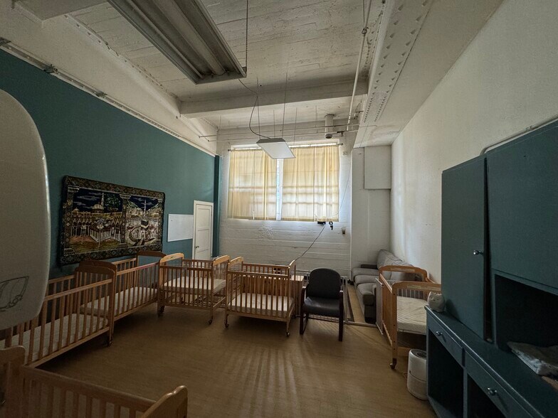 More Photos Of 2330 Prince St, Berkeley Schools For Sale