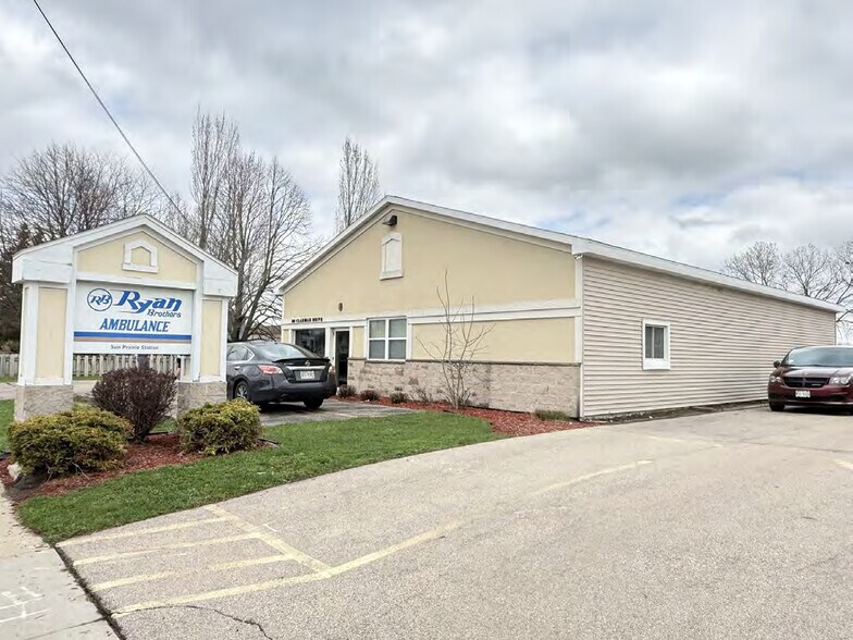 More Photos Of 245 Clarmar Dr, Sun Prairie Flex For Sale