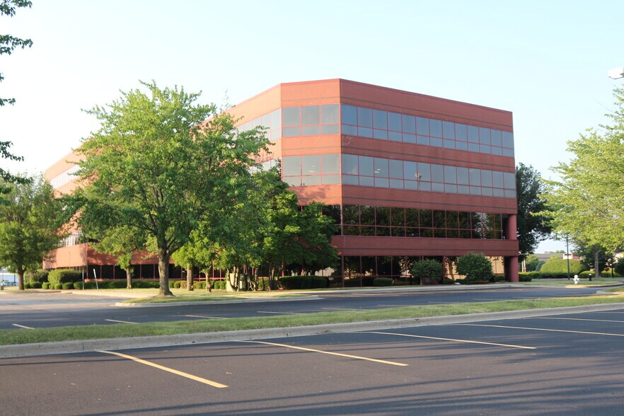 More Photos Of 3201 W White Oaks Dr, Springfield Office For Sale