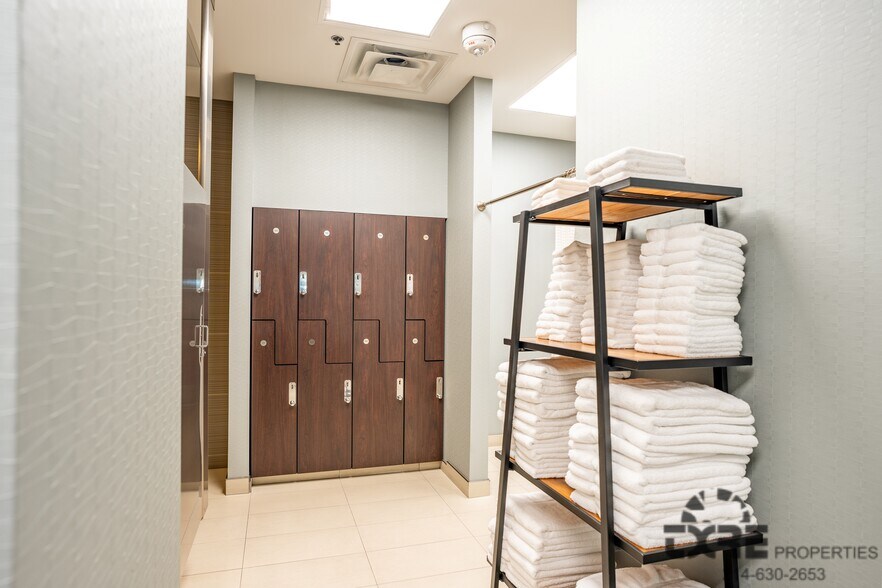 More Photos Of 12400 Coit Rd, Dallas Office For Lease