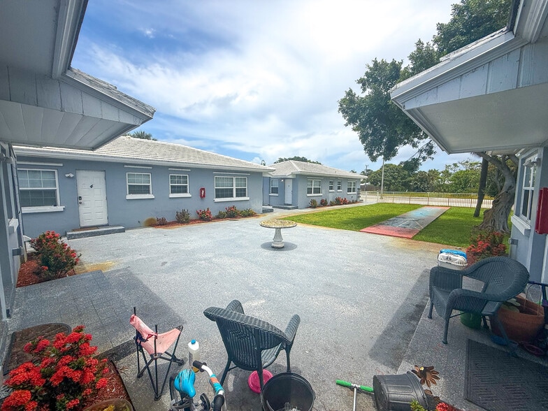 More Photos Of , Lake Worth Multifamily For Sale