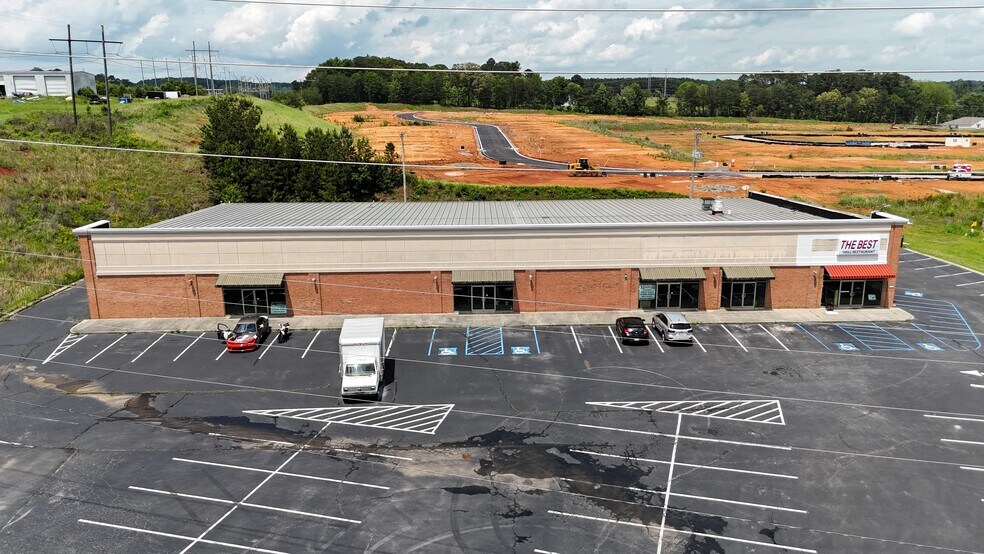 More Photos Of 150 Pearl Dr, LaFayette Restaurant For Lease