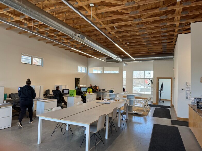 More Photos Of 1196 7th St E, Saint Paul Warehouse For Sale