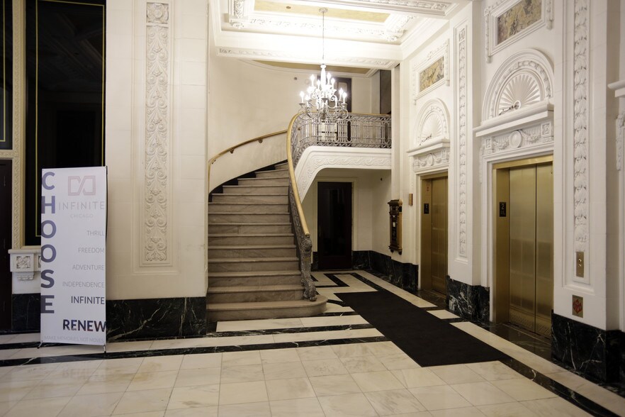 More Photos Of 28 E Jackson Blvd, Chicago Apartments For Sale