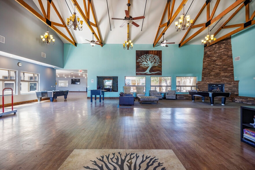 More Photos Of 16286 S Sunland Gin Rd, Arizona City Rehabilitation Center For Sale