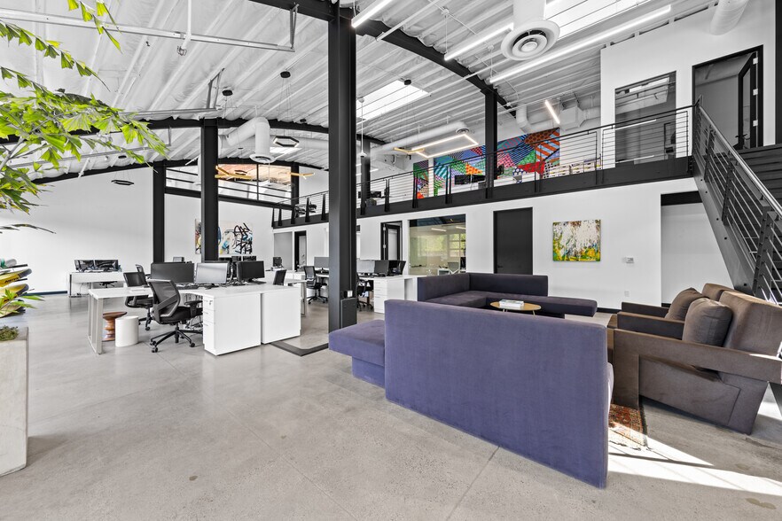 More Photos Of 236 S Sierra Ave, Solana Beach Loft Creative Space For Sale