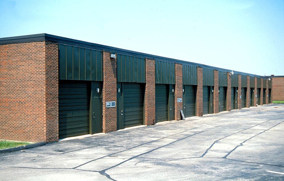 More Photos Of 8400 Nieman Rd, Lenexa Warehouse For Lease