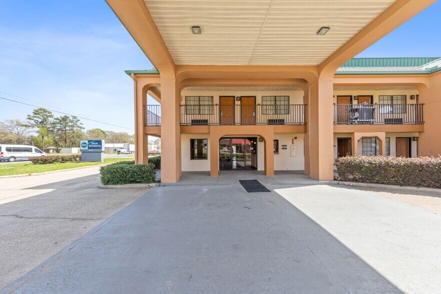 More Photos Of 1531 W Laurel Ave, Eunice Hotel For Sale