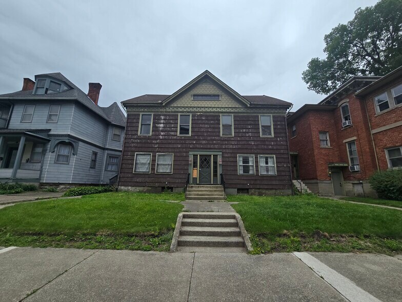 Primary Photo Of 813 W Berry St, Fort Wayne Apartments For Sale