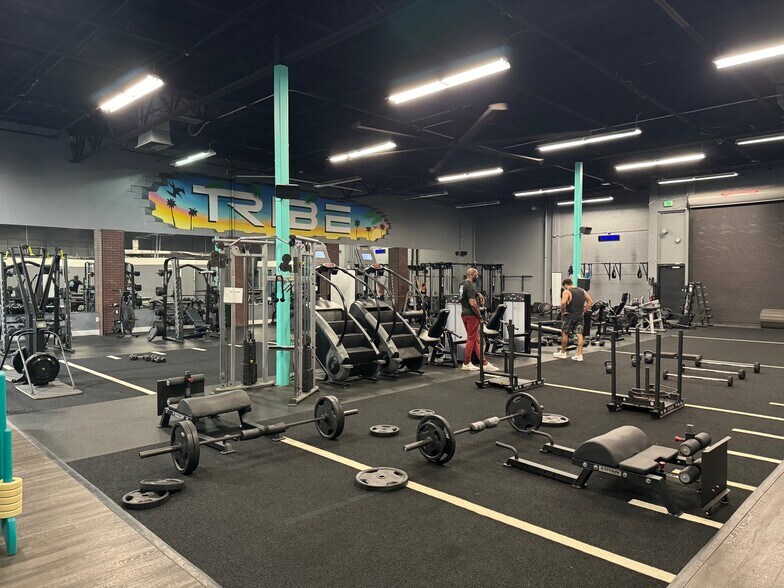 Primary Photo Of 1000 Holland Dr, Boca Raton Light Distribution For Lease