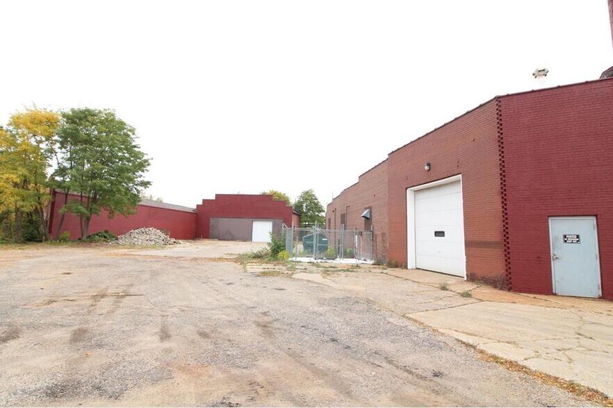 More Photos Of 80 Oliver St, Wisconsin Rapids Manufacturing For Lease