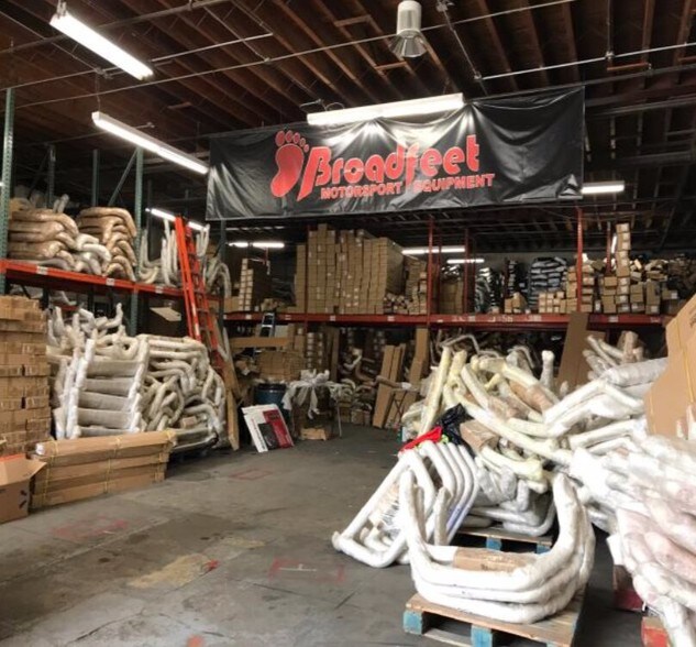 More Photos Of 110 Jericho Tpke, New Hyde Park Showroom For Lease