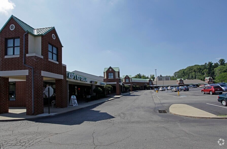 More Photos Of 1136 Thorn Run Rd, Coraopolis Unknown For Lease