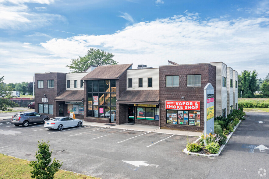 Primary Photo Of 12 Mill Plain Rd, Danbury Storefront Retail Office For Lease