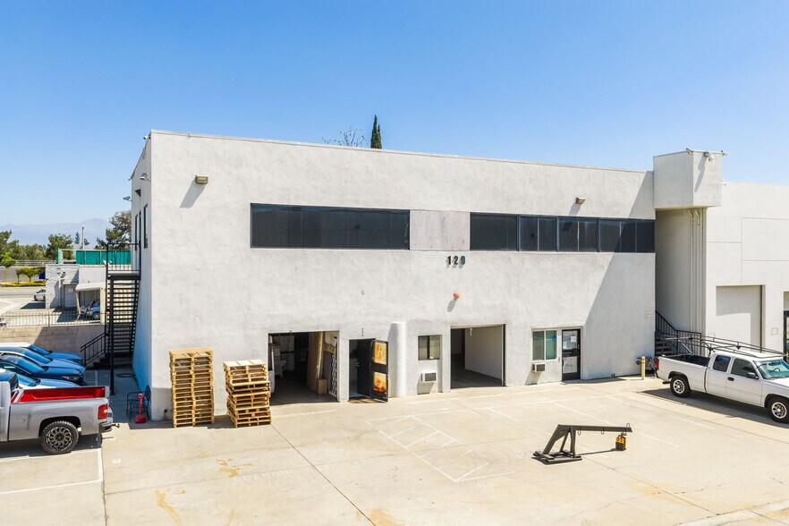 More Photos Of 127-129 S 8th Ave, La Puente Warehouse For Sale