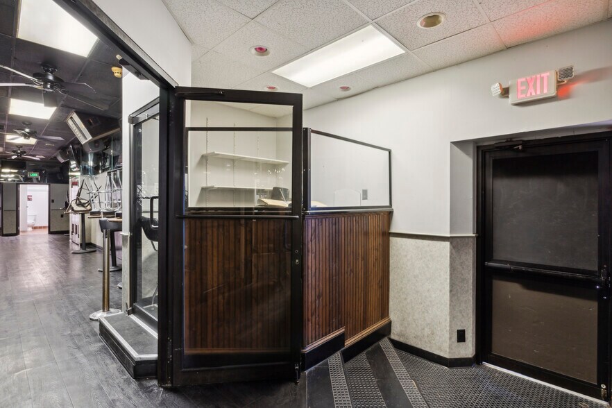 More Photos Of 1900 S Christopher Columbus Blvd, Philadelphia Freestanding For Sale