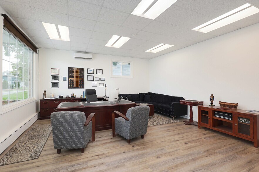 More Photos Of 215 Washington Rd, Sayreville Storefront Retail Residential For Lease