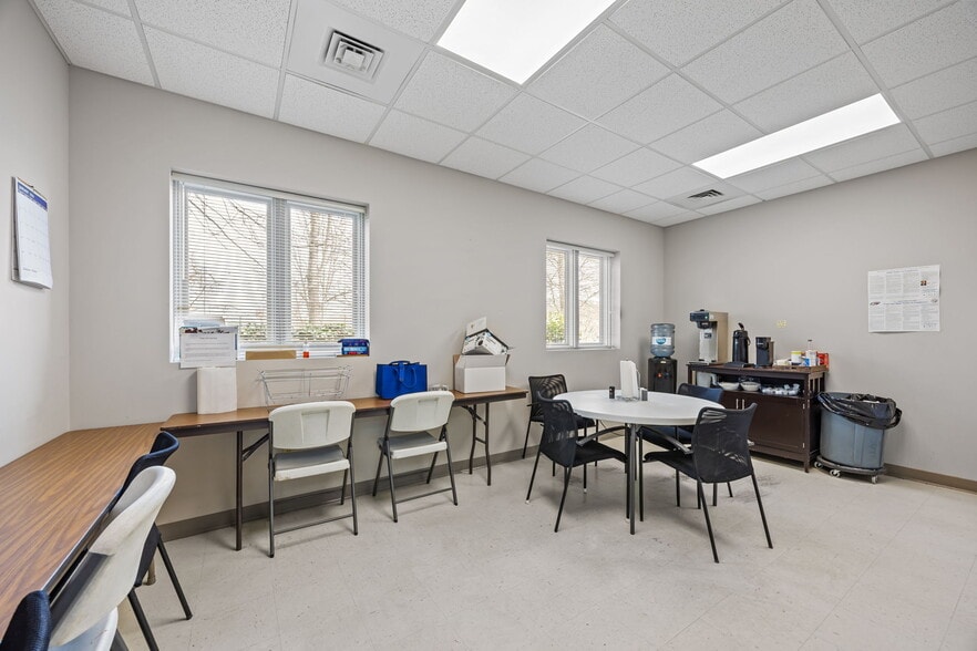 More Photos Of 9 Walden Ridge Dr, Asheville Medical For Lease