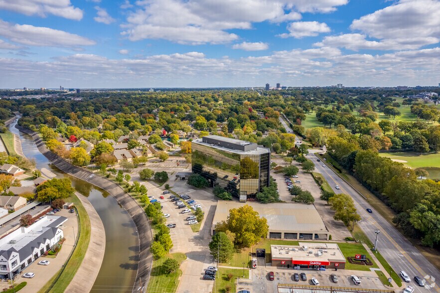 More Photos Of 2431 E 61st St, Tulsa Office For Lease